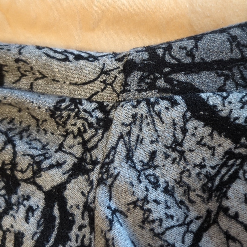 Tree Patterned Top - Picture 9 of 9